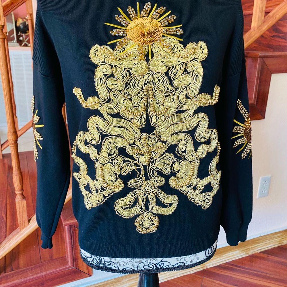 Sweater - Picture 4 of 8